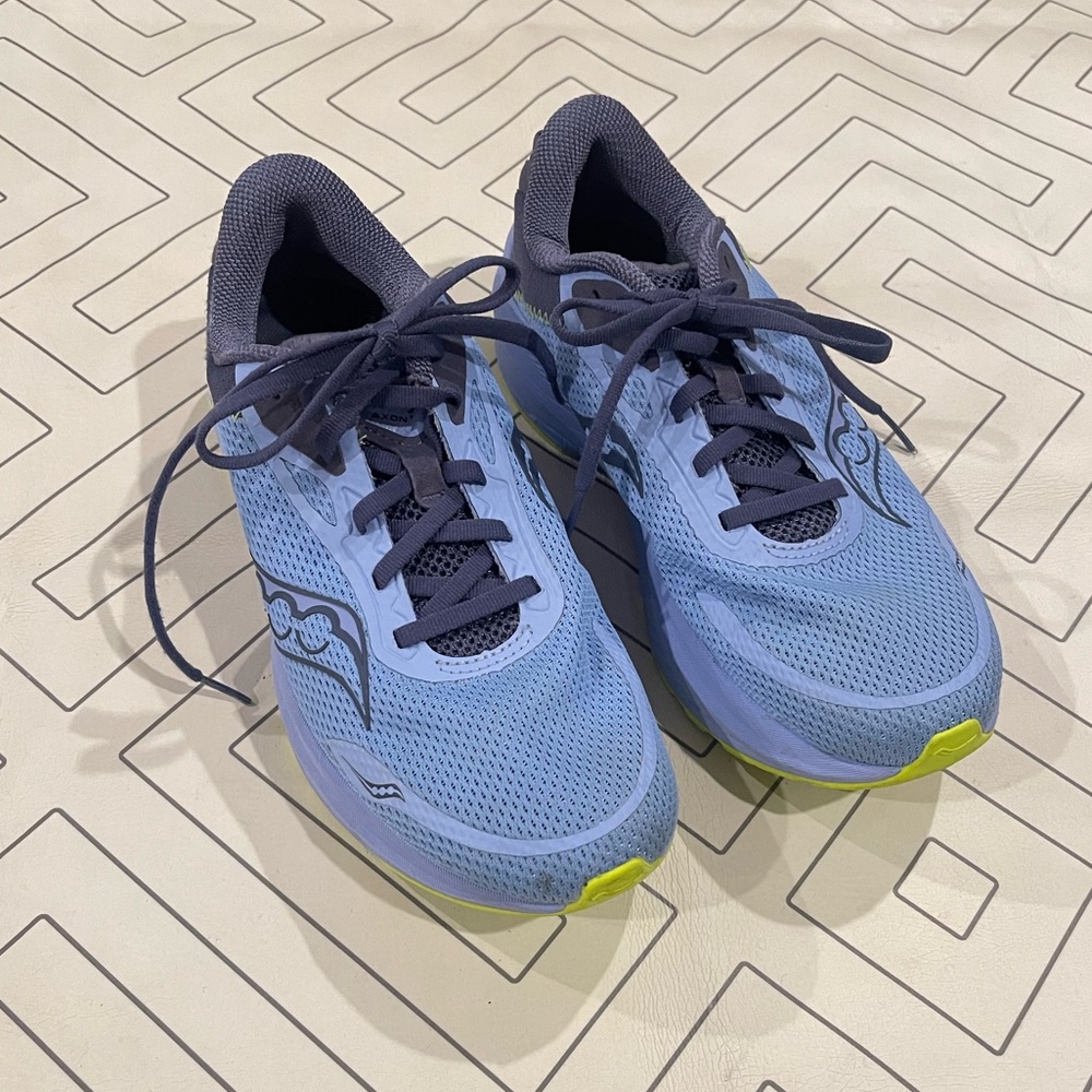 Saucony Axon 3 Running Sneakers